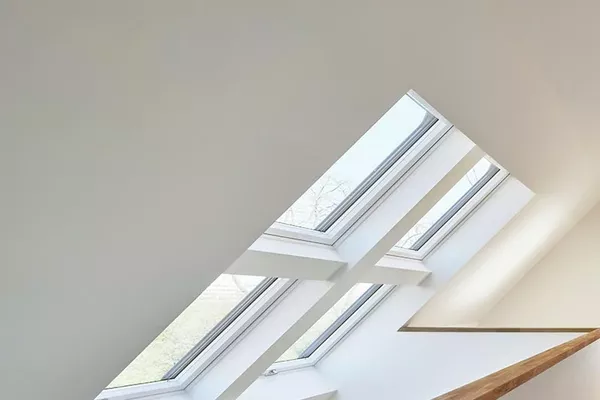 ROTO Klapp-Schwingfenster Designo R8